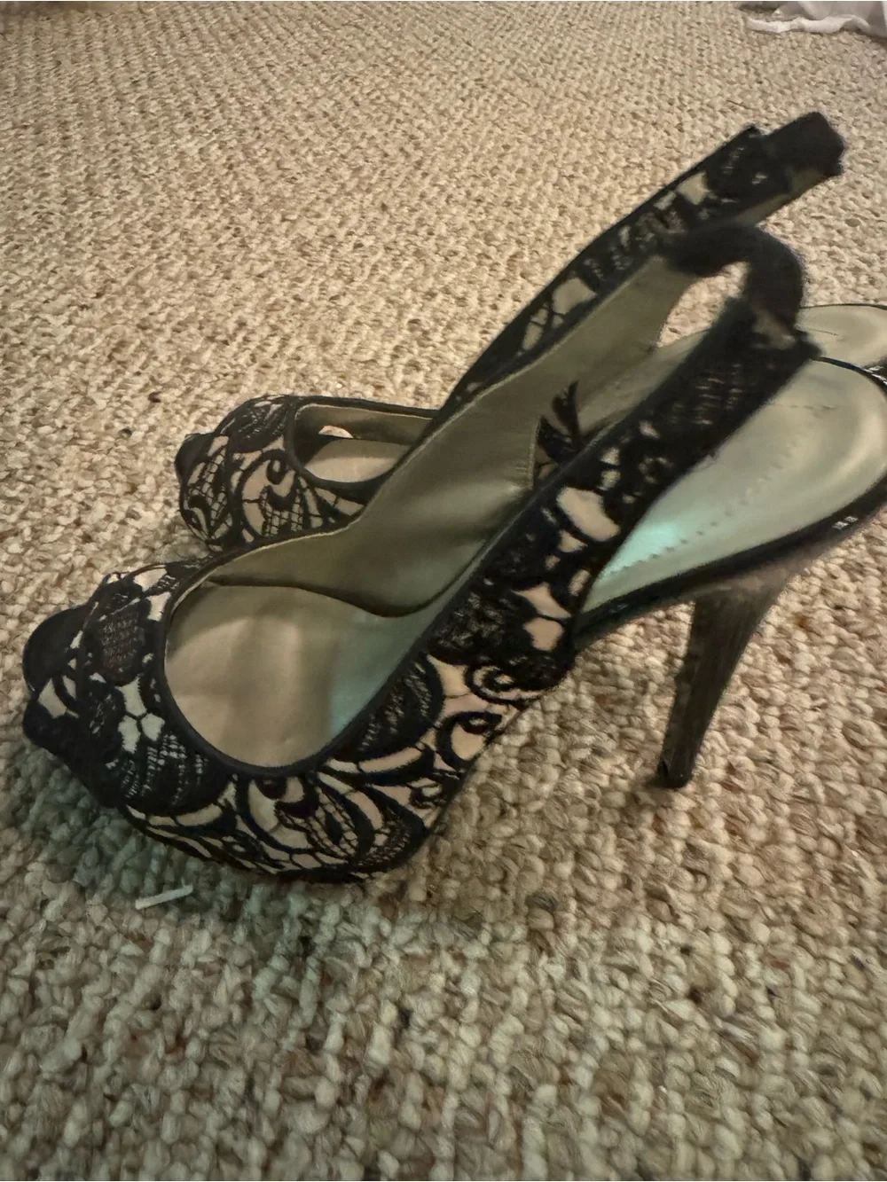 Guess black and cream lace heels